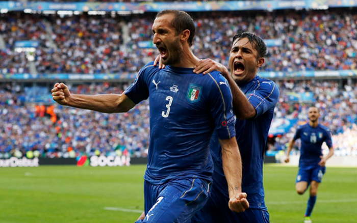  雷恩青年军展锋芒，三比零完胜斯特拉斯堡显实力